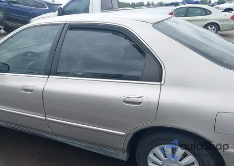 1997 Honda Accord Value from USA, damaged, VIN 1HGCD5682VA186655
